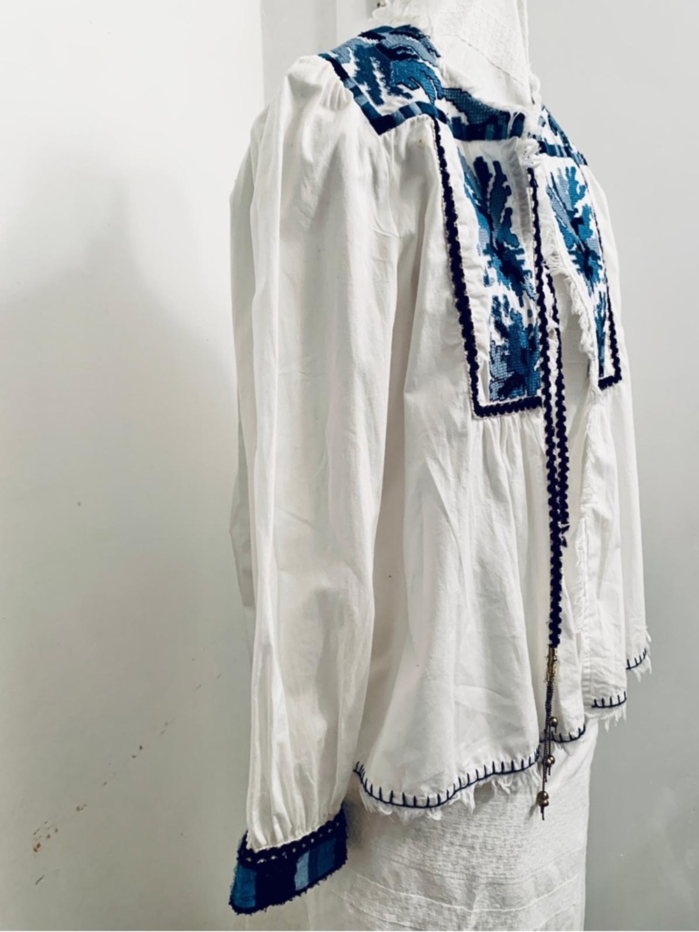 Zara White Top with Blue Embroidered Detail - Picture 10 of 13